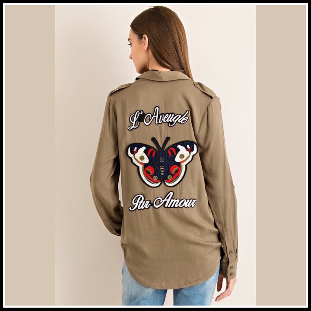 🍂🆕Button Down Shirt W Exquisite Patch Detail - Picture 3 of 8